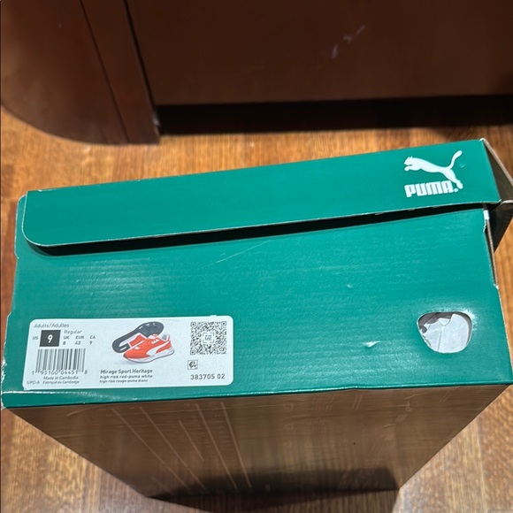 Puma Red Sneakers - Picture 5 of 5